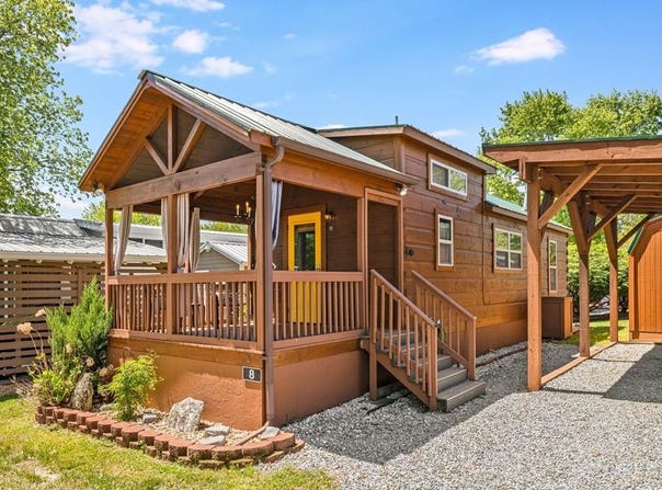 8 Daydreamers Lane, NC 28731