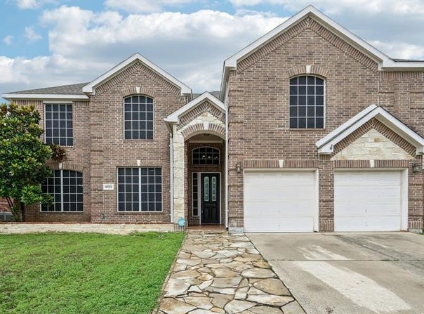 4703 Enchanted Bay Boulevard, Arlington, TX 76016