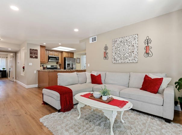 6030 Via Montanez, CAMARILLO, CA 93012