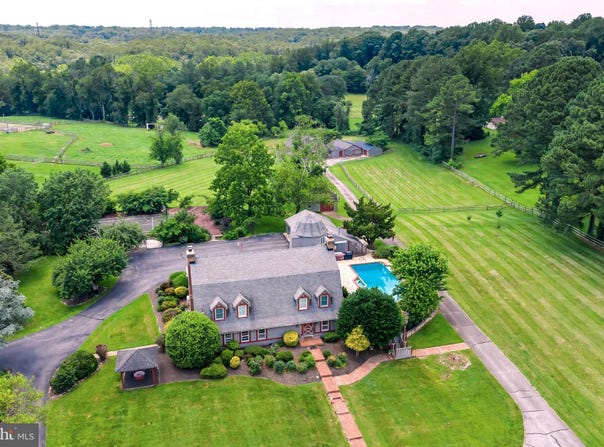 7700 MANOR HOUSE DRIVE, FAIRFAX STATION, VA 22039
