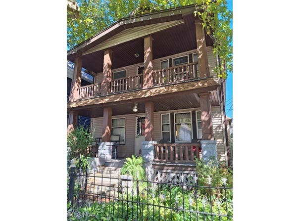 2589 W 10th Street, Cleveland, OH 44113