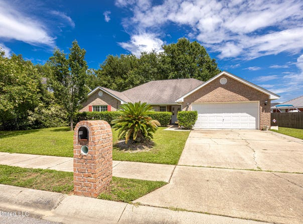 1228 Monticello Boulevard, Ocean Springs, MS 39564