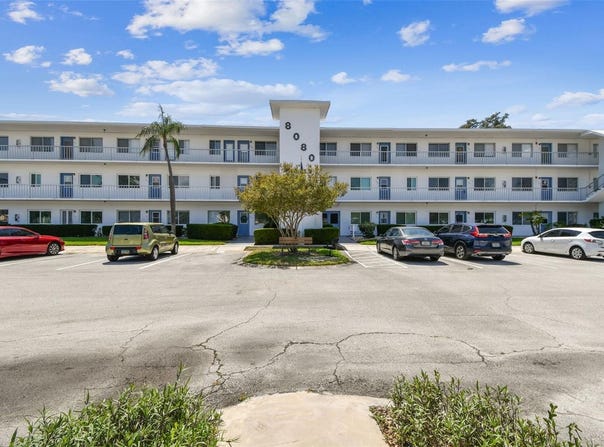 8080 112TH STREET, SEMINOLE, FL 33772