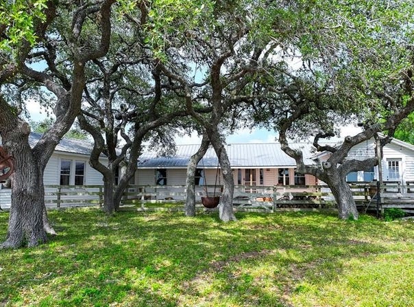 10801 County Road 116, Kenedy, TX 78119