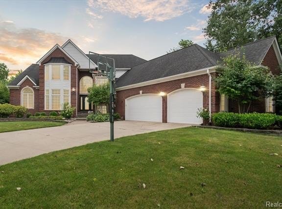 2632 Hawthorne Drive S, Shelby Twp, MI 48316
