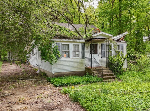 31889 W Lakeshore Drive, Dowagiac, MI 49047
