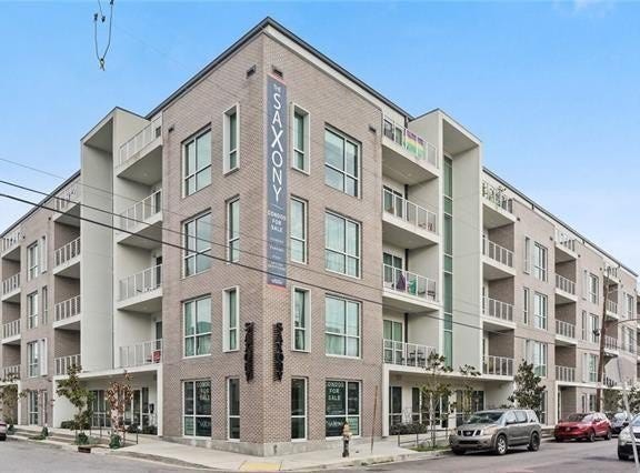 900 BARTHOLOMEW Street, New Orleans, LA 70117