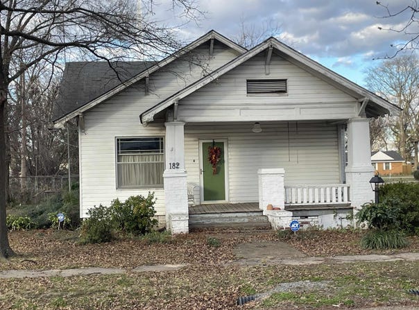 182 2nd Avenue, Holly Grove, AR 72069