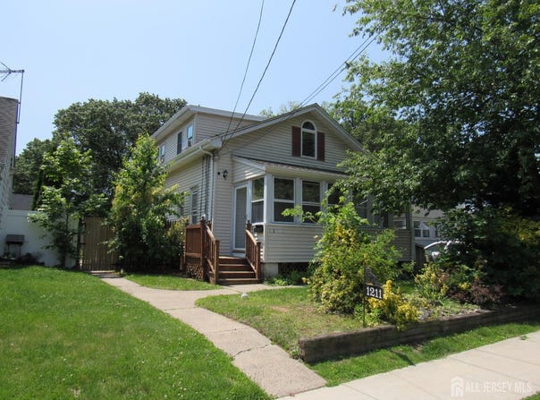 1211 So 9th Street, South Plainfield, NJ 07080