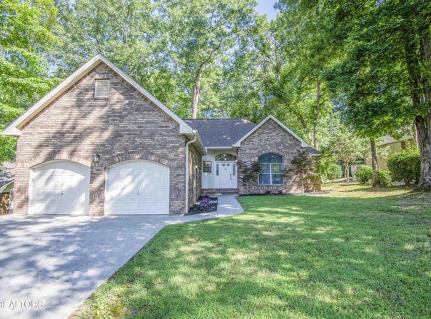 135 Kawatuska Way, Loudon, TN 37774