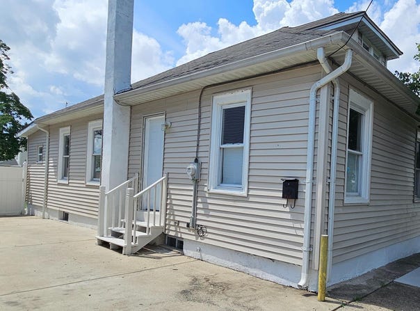 212 MADISON STREET, RIVERSIDE, NJ 08075