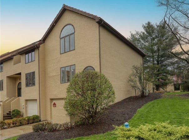 9819 Three Degree Rd, McCandless, PA 15101