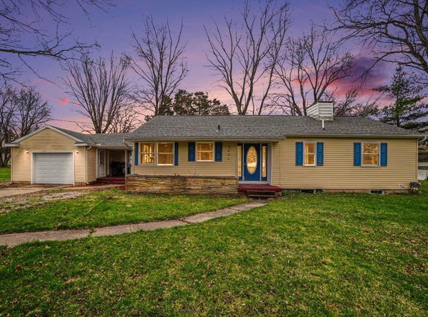 3036 E Miller Road, Midland, MI 48640