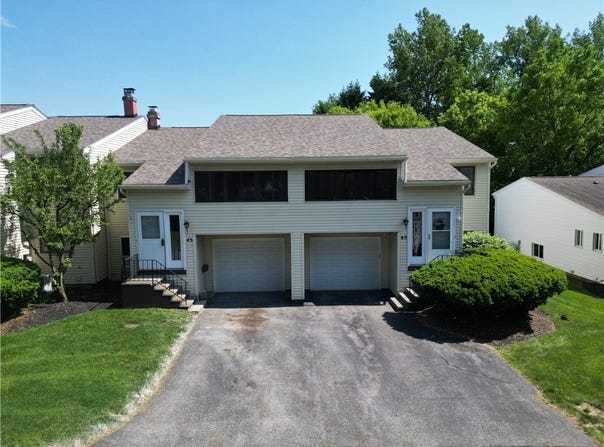 43 Hollingham, Perinton, NY 14450