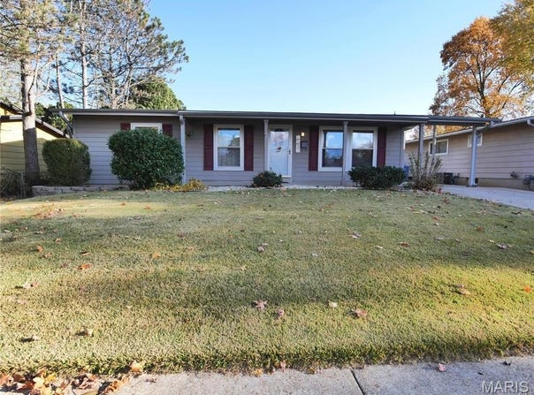 2340 Palm Drive, Florissant, MO 63031