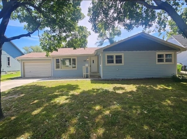1137 S Mulberry Street, Ottawa, KS 66067