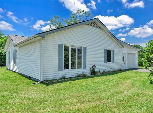 31 Butternut Dr, Woodlawn, VA 24381