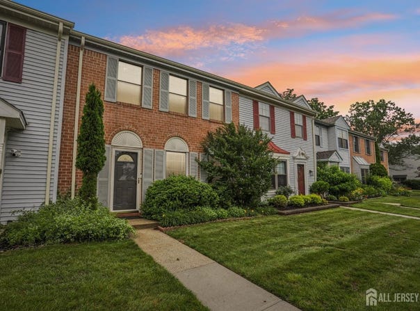 91 Pear Tree Lane, Franklin, NJ 08823