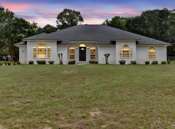 2070 E Roberts Rd, Pensacola, FL 32534