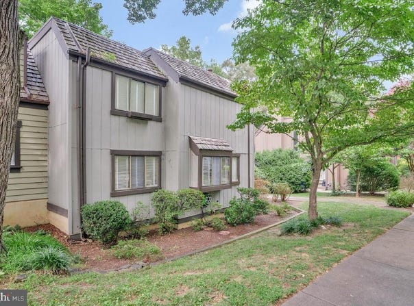 1526 PARK GLEN COURT, RESTON, VA 20190