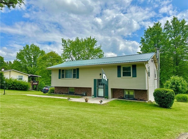 451 W Water St, Slippery Rock Boro, PA 16057