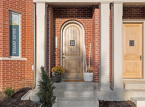 441 SW Longview Boulevard, Lee's Summit, MO 64081
