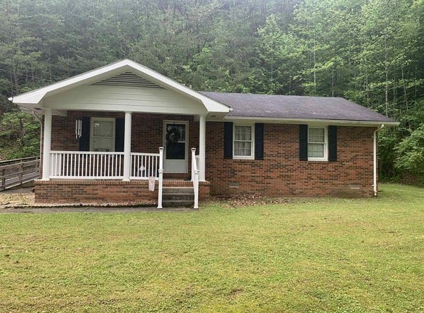 214 Sally Stephens Branch, Prestonsburg, KY 41653