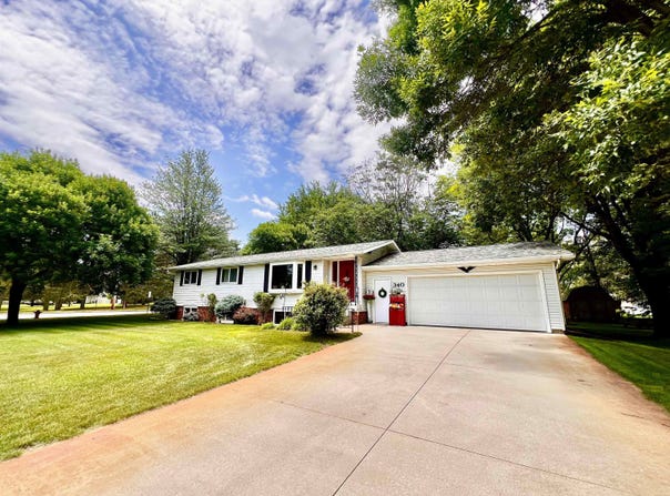 340 Hampton Circle, Nekoosa, WI 54457