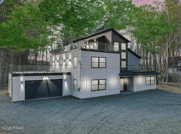 328 Forest Drive, Lords Valley, PA 18428