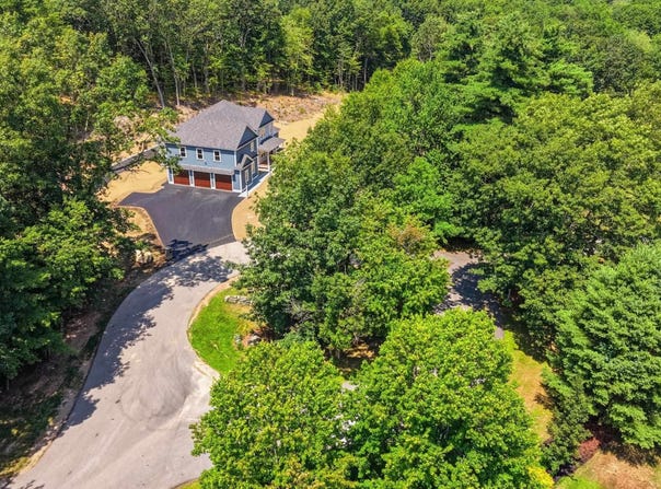 6 Eastview Drive, Derry, NH 03038