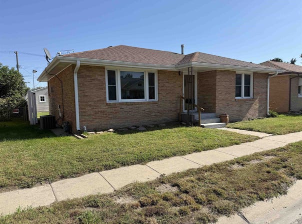 703 S 1st St, Norfolk, NE 68701