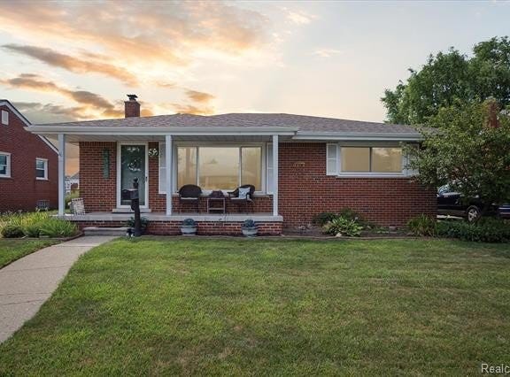 6525 Elizabeth Street, Garden City, MI 48135