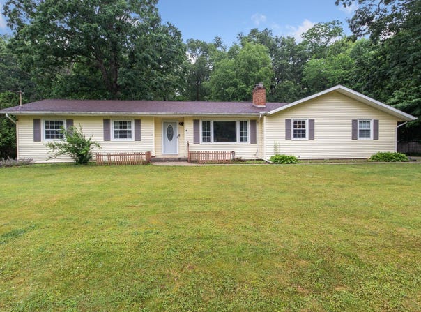 70838 Ridgewood Drive, Edwardsburg, MI 49112