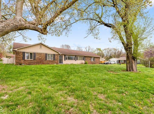 758 Stafford Road, Plainfield, IN 46168