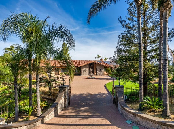11 Inverness Road, Thousand Oaks, CA 91361