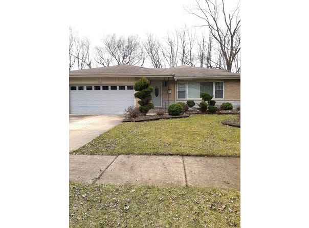 15831 Dante Drive, South Holland, IL 60473