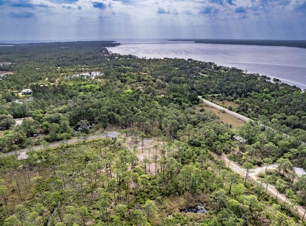 Striffler Street lot: 17-18, Panacea, FL 32346