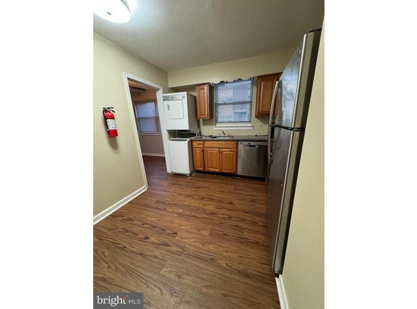 8-4 FLORENCE TOLLGATE, FLORENCE, NJ 08518