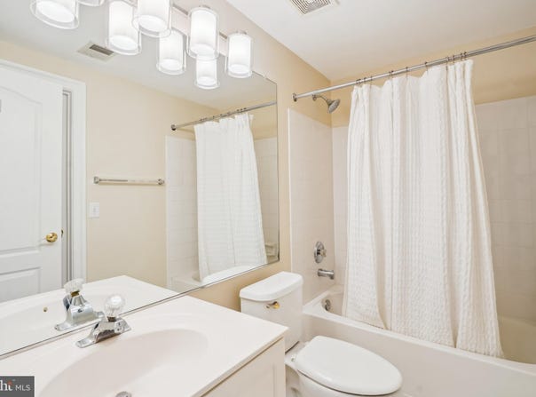 3206 WHEATLAND FARMS DRIVE, OAKTON, VA 22124