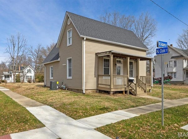 220 W Adams Street, O'Fallon, IL 62269