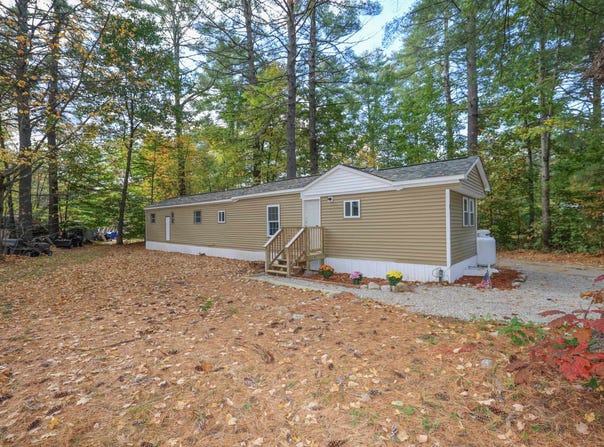8 Hubbard Road, Deering, NH 03244