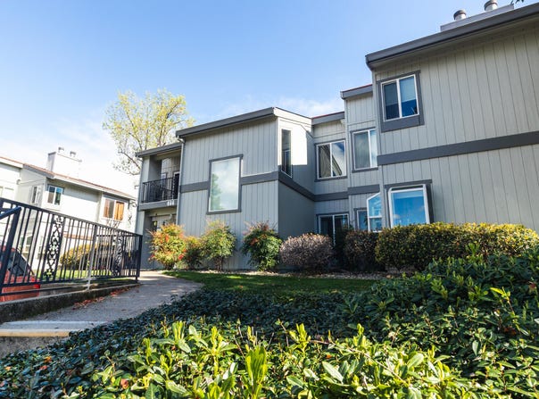 466 Ridgecrest Trail, Redding, CA 96003
