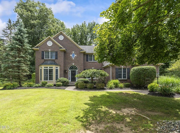 222 Bell Court, Guilderland, NY 12303