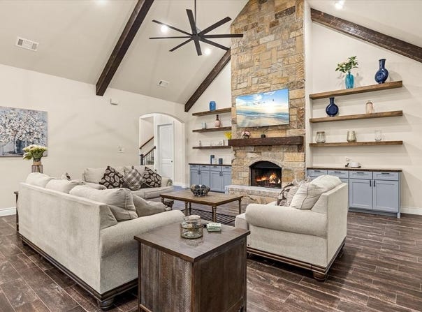 100 Knob Court, Springtown, TX 76082