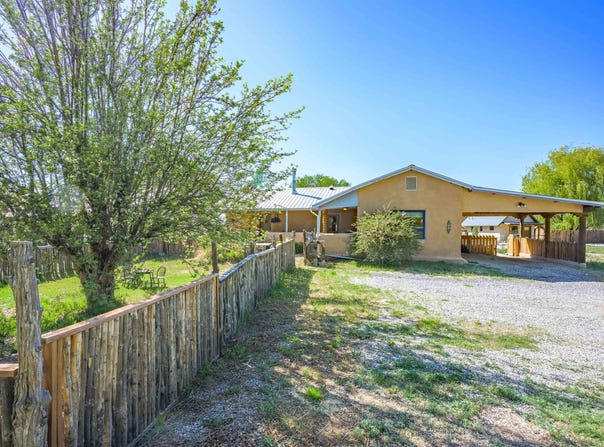 3 Manzano Viejo, Taos, NM 87571