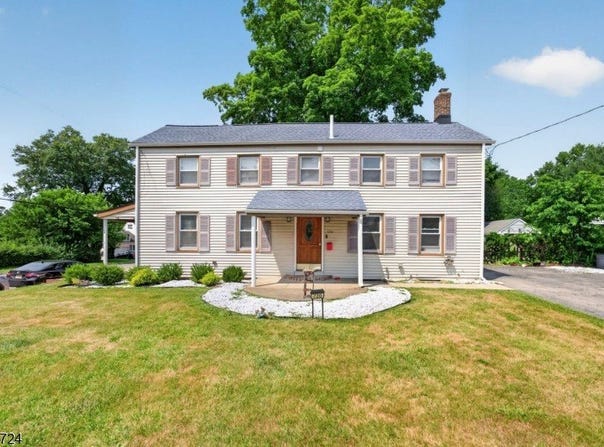 720 Ringwood Ave, Pompton Lakes Boro, NJ 07442-2214