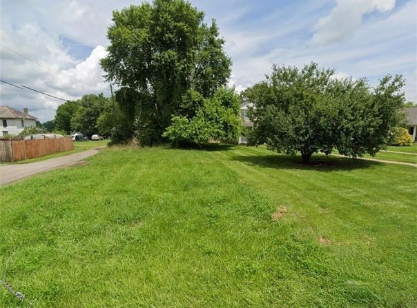 Lorain Avenue, Zanesville, OH 43701