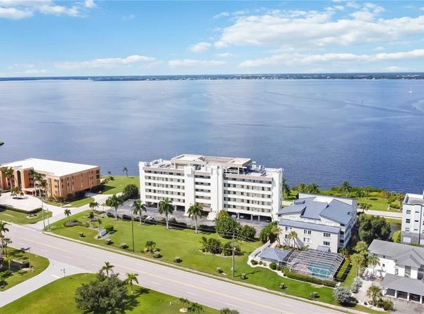 1500 PARK BEACH CIRCLE, PUNTA GORDA, FL 33950