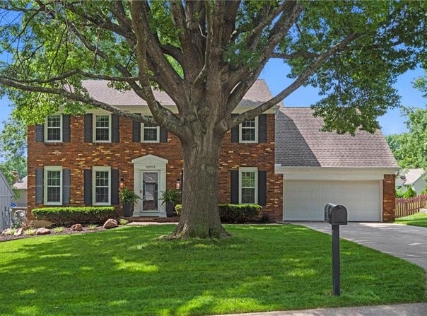 12005 W 100TH Terrace, Lenexa, KS 66215
