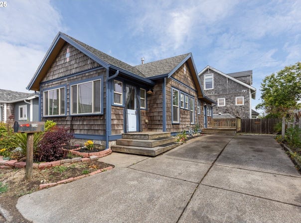 714 NW 2ND CT, Newport, OR 97365